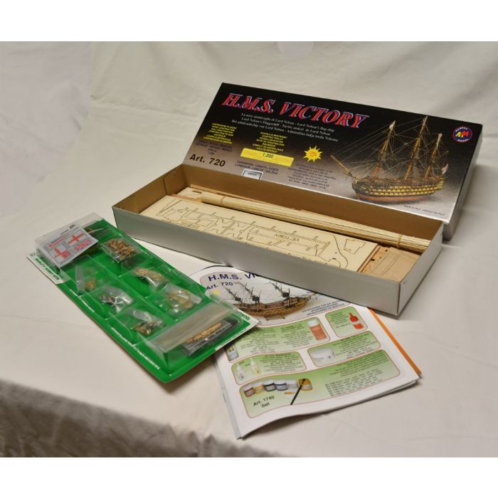 Mantua H.M.S. Victory Wooden Ship Kit Scale 1:200 - Lord Nelson's Flagship