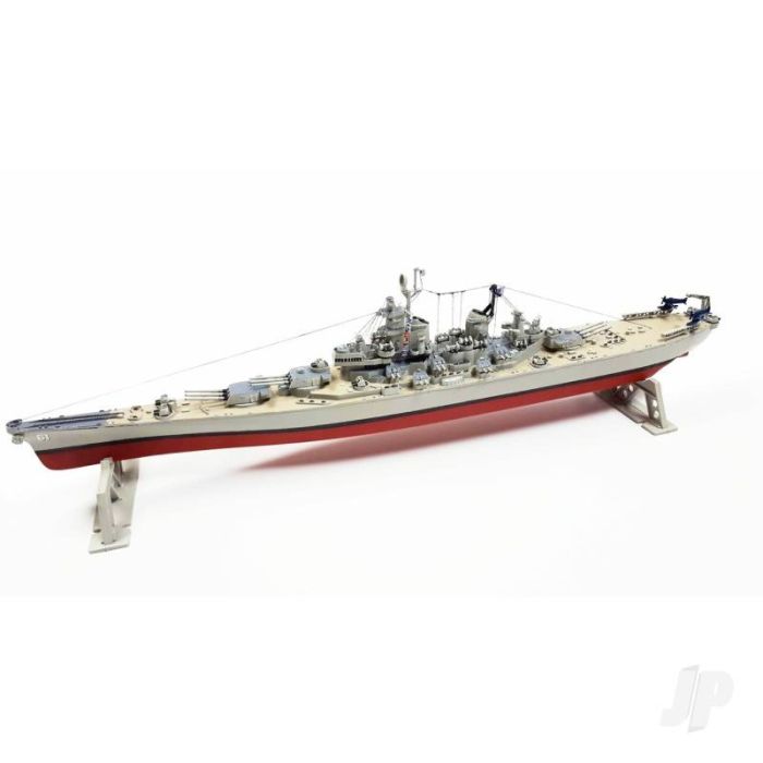 Atlantis Models 1:535 USS Iowa BB-61 Battleship Plastic Model Ship Boat Kit
