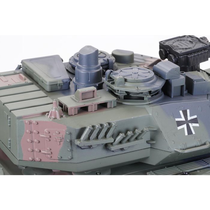 Brother RC Tank 1:18 WW2 German Leopard 2 w/ Lights, Sound & Shoots!