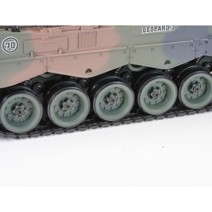 Brother RC Tank 1:18 WW2 German Leopard 2 w/ Lights, Sound & Shoots!