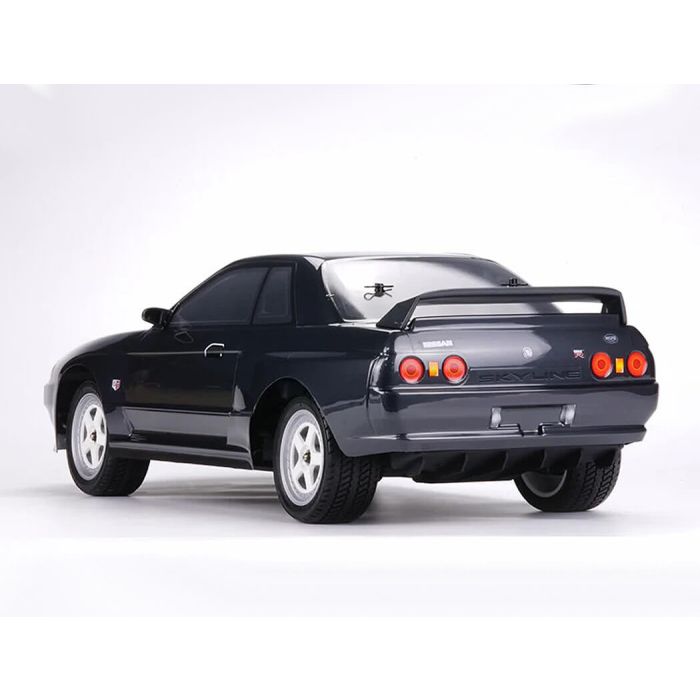 Carisma 1:8 M48S Nissan Skyline GT-R R32 Godzilla Brushless RTR RC Car