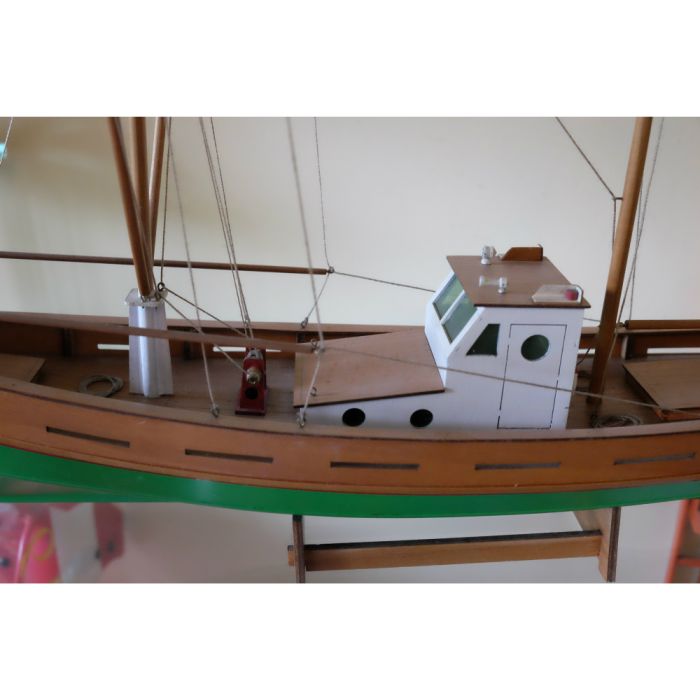 Mantua Amalfi Fishing Boat 1:35 Scale Wooden Ship Kit 