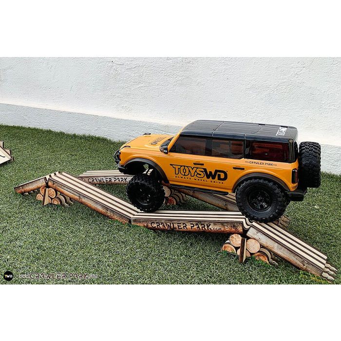 Crawler Park Axes Crossing Obstacle 1/10 Crawler Circuit