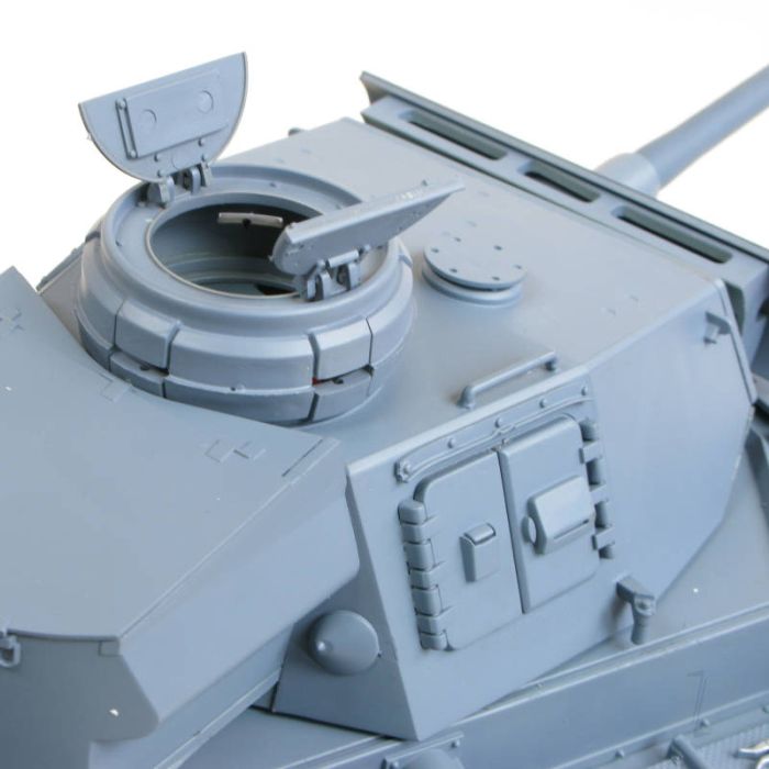 Heng Long 1:16 German Panzer III Tank (2.4GHz + Shooter + Smoke + Sound)
