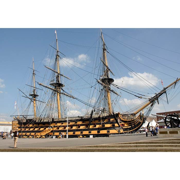 Mantua H.M.S. Victory Wooden Ship Kit Scale 1:200 - Lord Nelson's Flagship