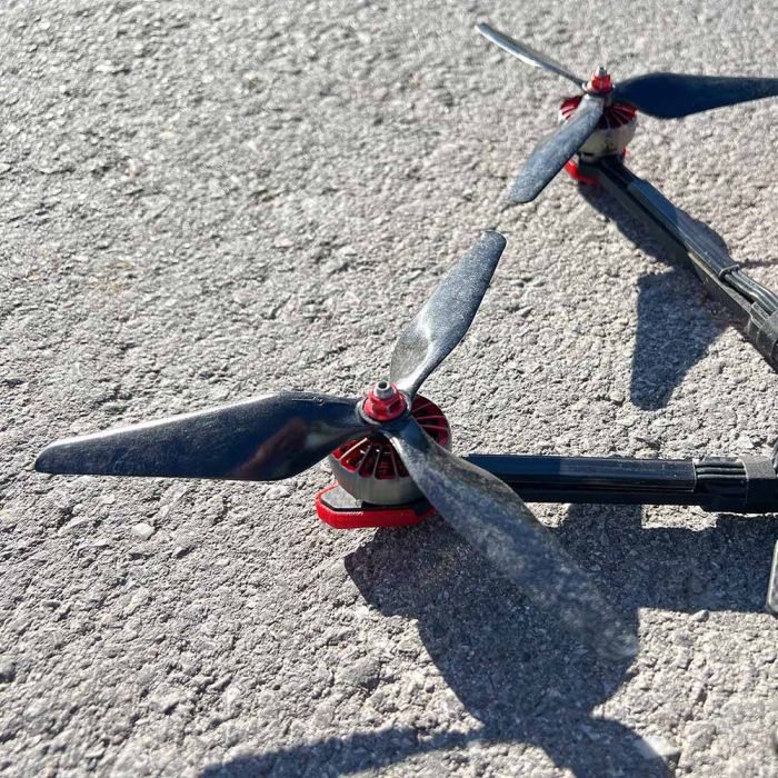 Master Airscrew 7x3.7 3MR 3-Blade Propeller (CW) Reverse/Pusher Black