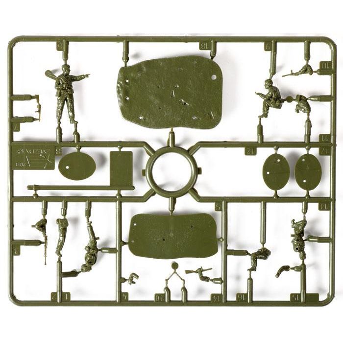 ZVEZDA 1:72 WWII Soviet Paratroopers Team Soldiers Plastic Model Kit Figures