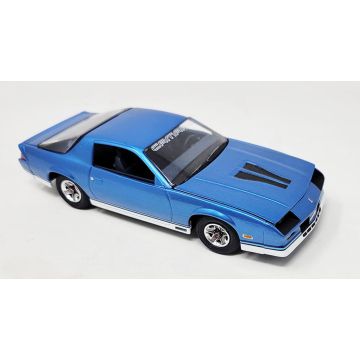 Atlantis Models 1:32 1982 Chevrolet Chevy Camaro Z28 Car Plastic Model Kit