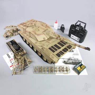 Henglong 1:16 US British Challenger 2 RTR RC Tank (IR, Shoots, Smokes & Sound)