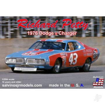 1:24 NASCAR Plastic Car Kit - Richard Petty - 1976 Dodge Charger